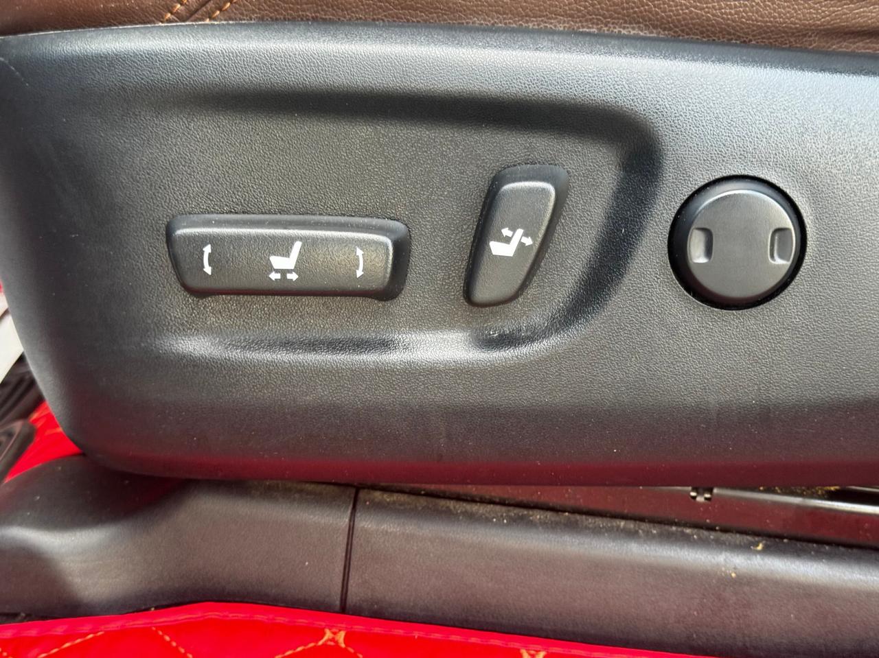 2019 Toyota 4Runner LIMITED   7 SEATS   VENTILATED F SEATS   SUNROOF Photo