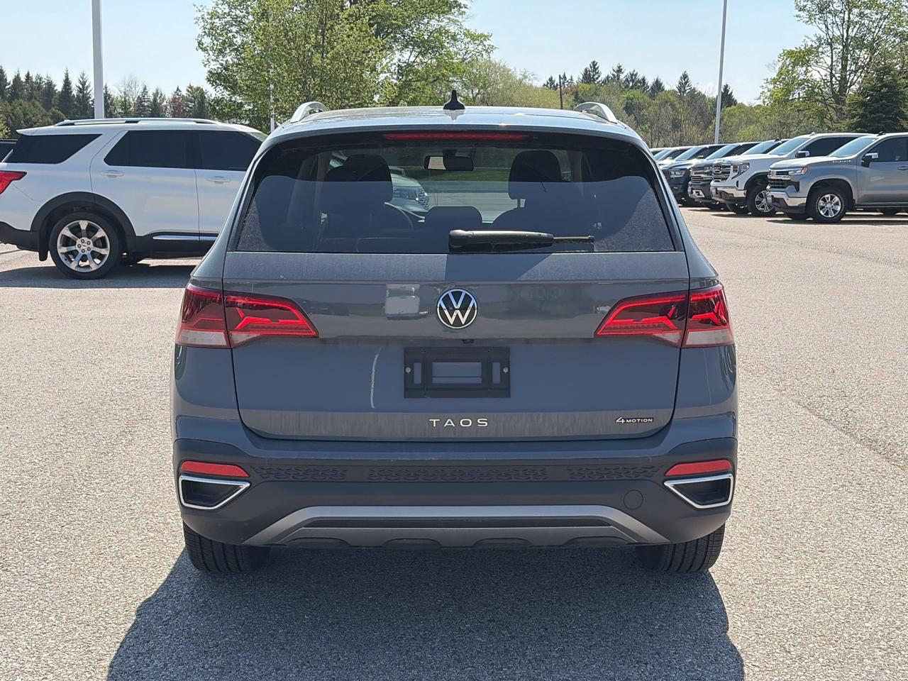 2022 Volkswagen Taos Comfortline 4MOTION   Pano Roof   Heated Seats Photo4