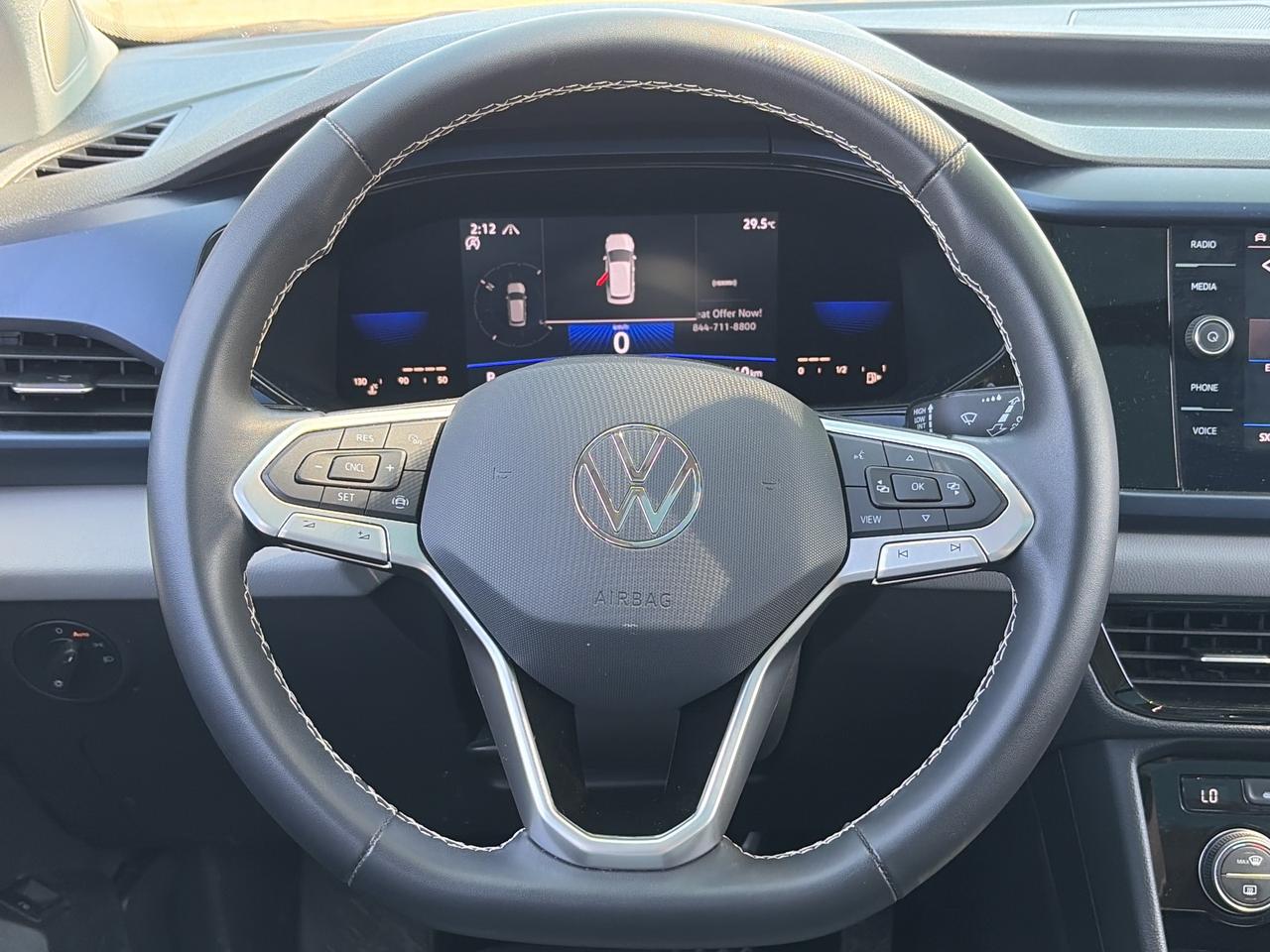 2022 Volkswagen Taos Comfortline 4MOTION   Pano Roof   Heated Seats Photo