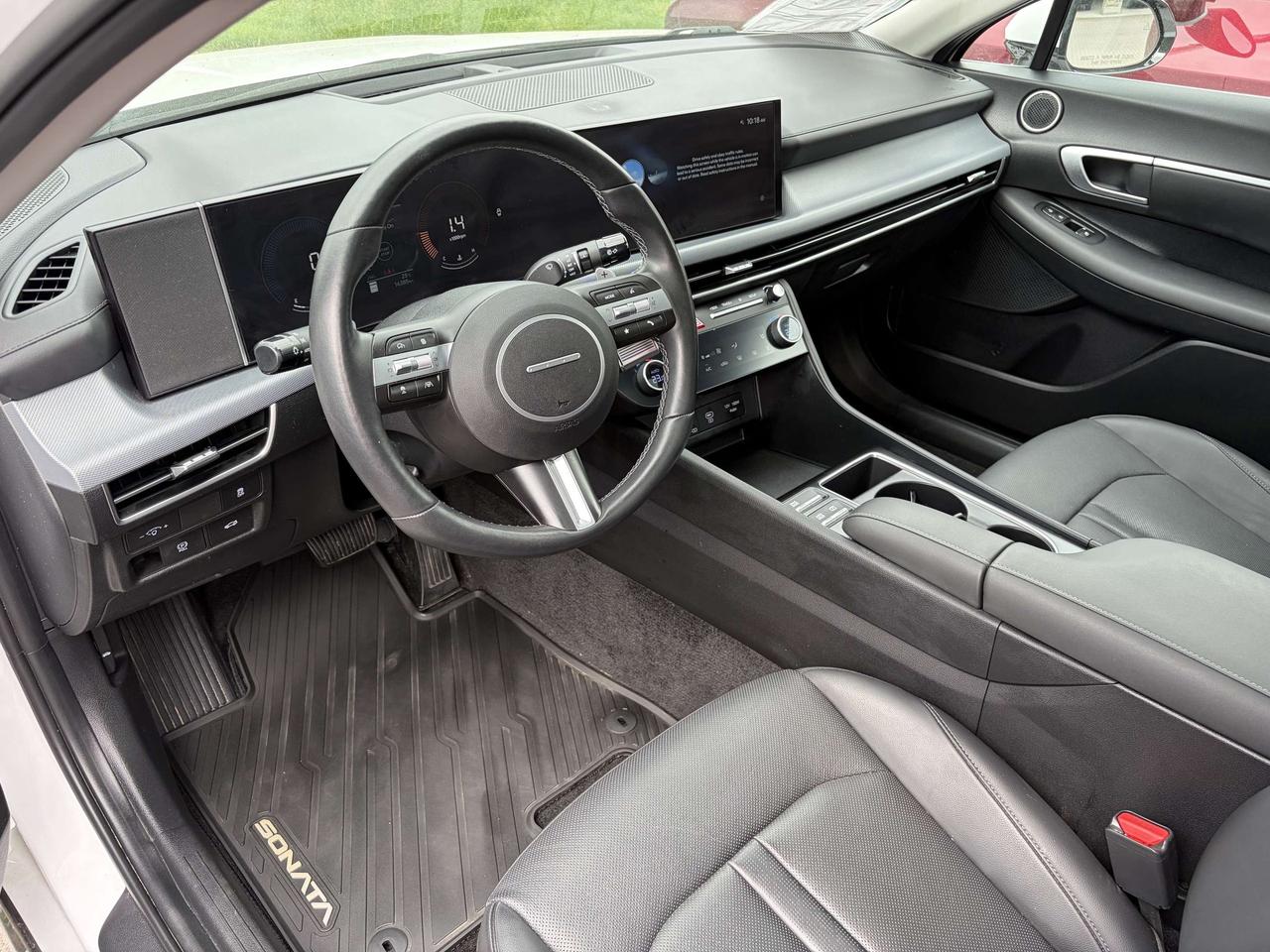 2025 Hyundai Sonata Preferred-Trend AWD  Pano Roof Heated/Cooled Seats Photo