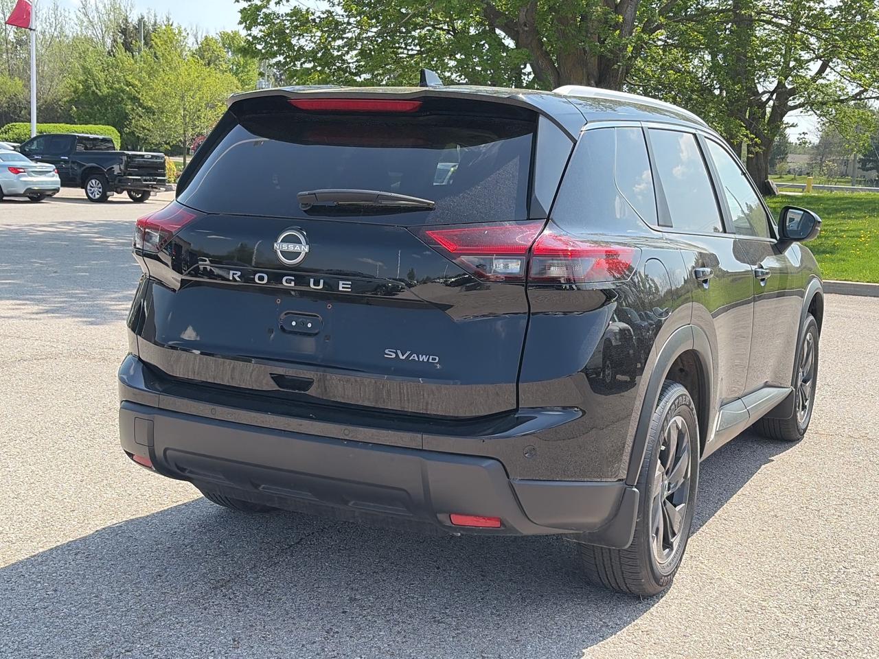 2024 Nissan Rogue SV AWD   Pano Roof   Heated Seats/Steering Wheel Photo3