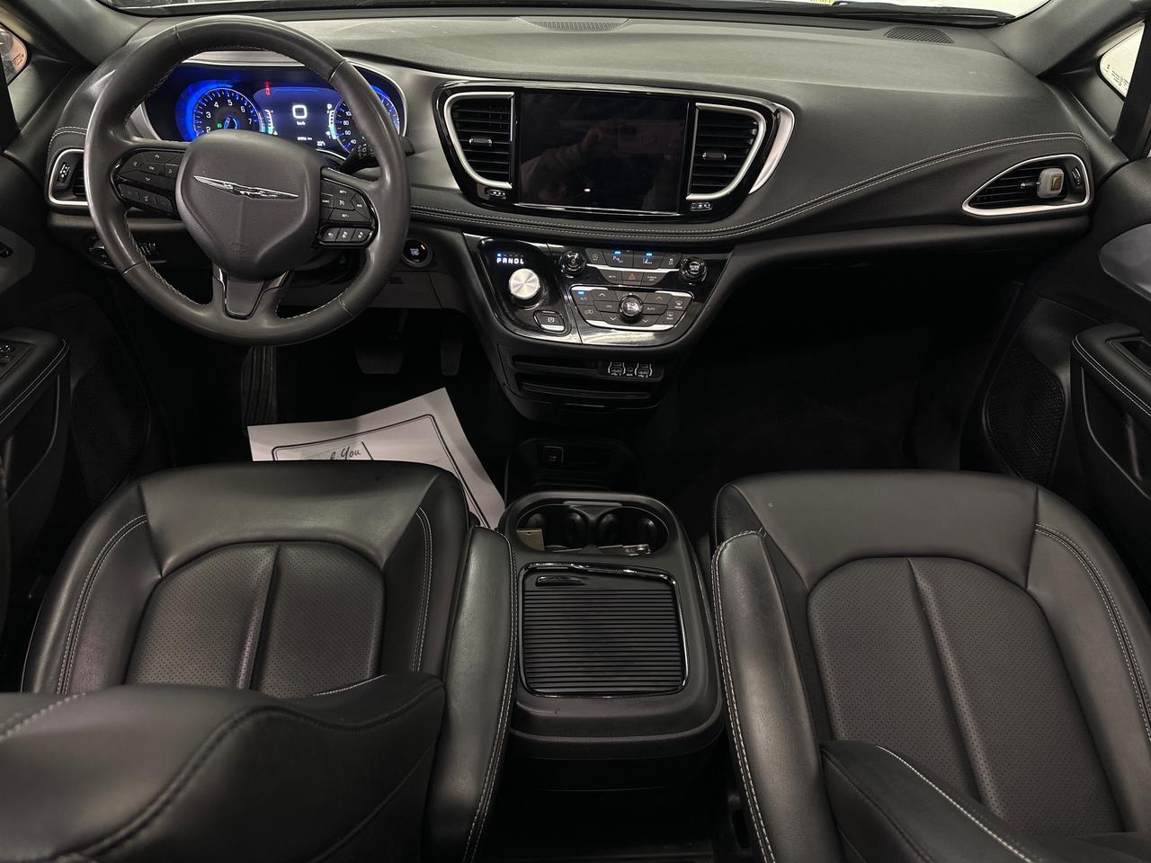 2023 Chrysler Pacifica Touring-L Photo