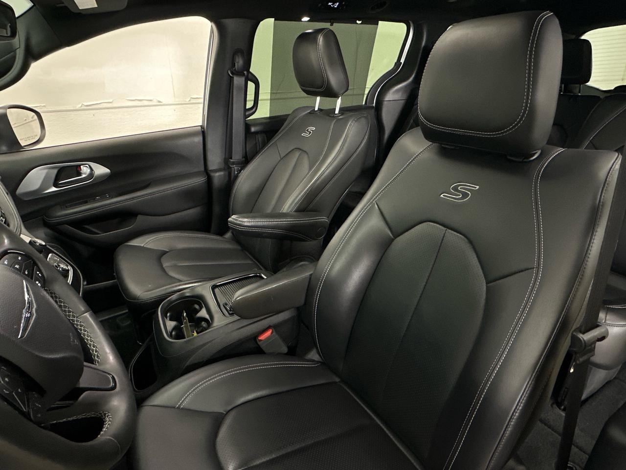 2023 Chrysler Pacifica Touring-L Photo