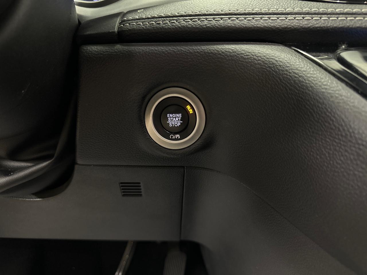 2023 Chrysler Pacifica Touring-L Photo