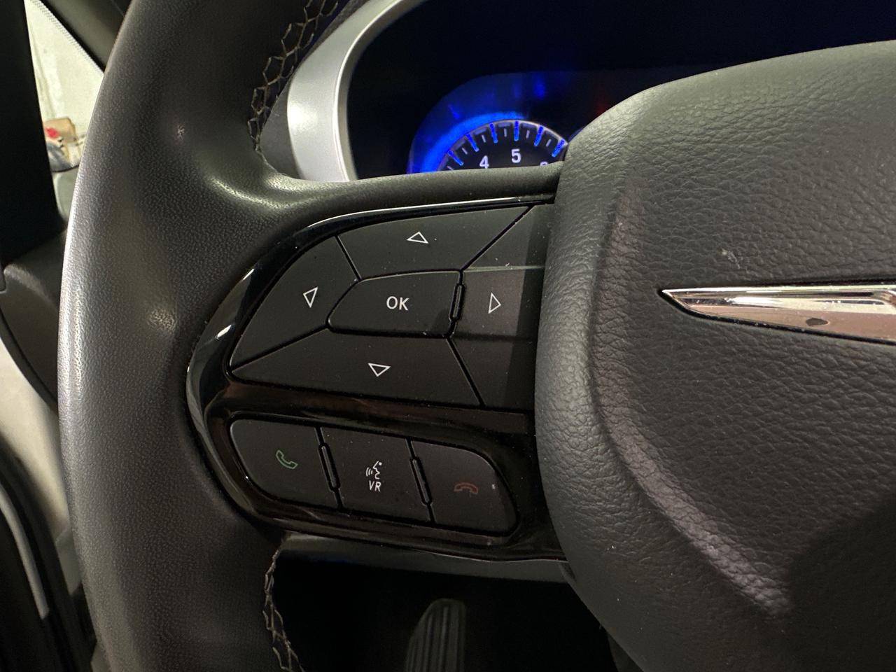 2023 Chrysler Pacifica Touring-L Photo