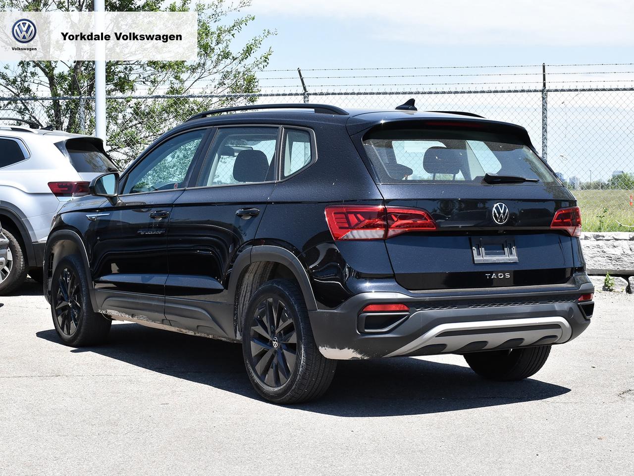 2022 Volkswagen Taos  Photo