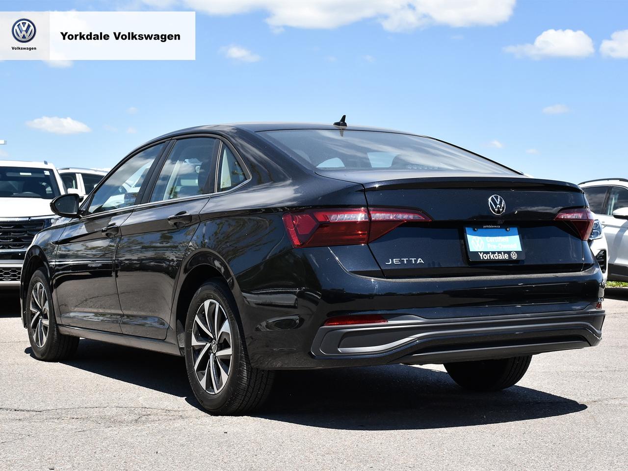 2023 Volkswagen Jetta Trendline Photo