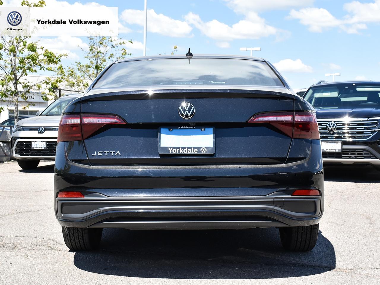 2023 Volkswagen Jetta Trendline Photo
