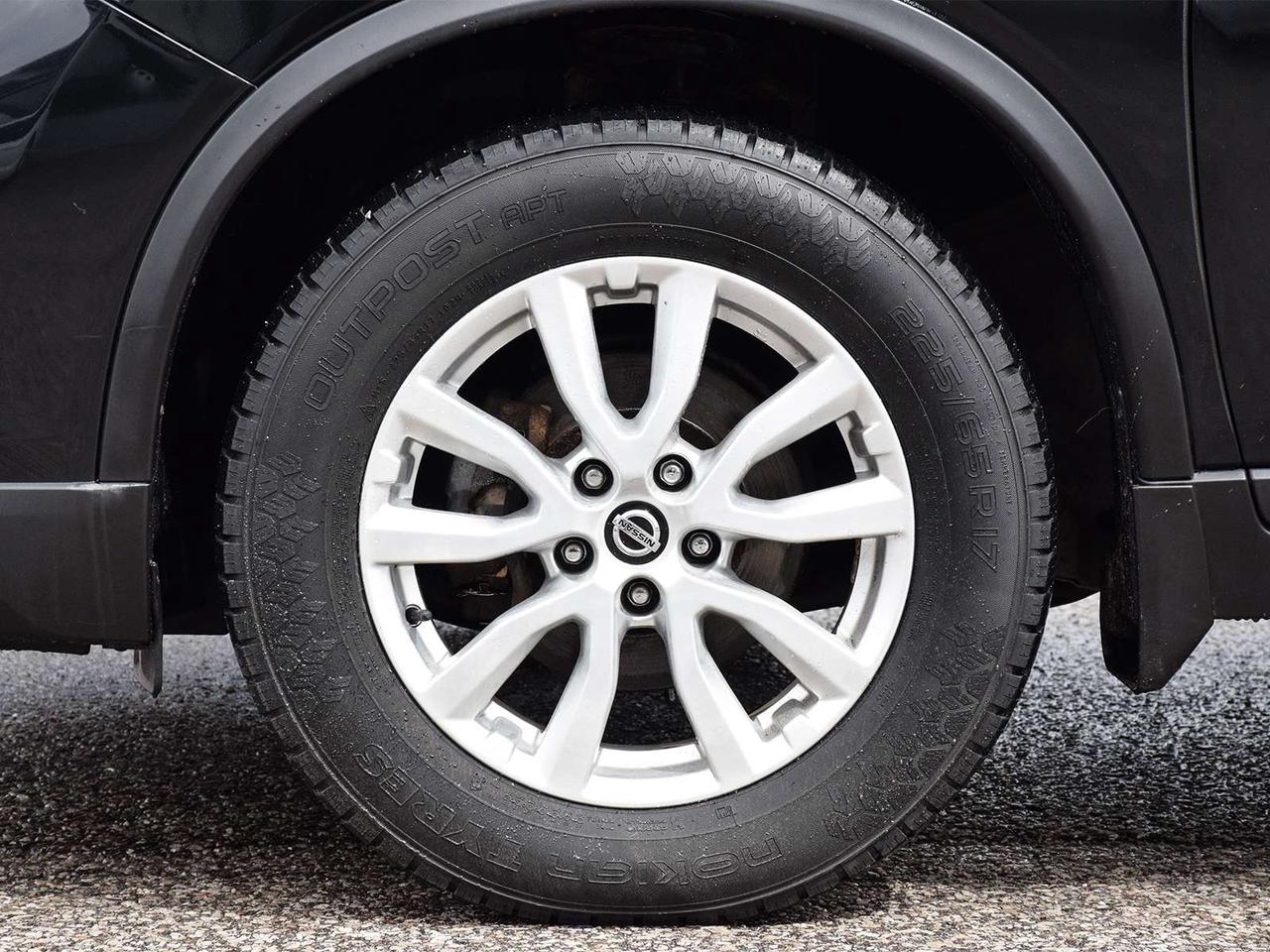 2019 Nissan Rogue S AWD ~Heated Seats + Wheel ~Camera ~CarPlay Photo