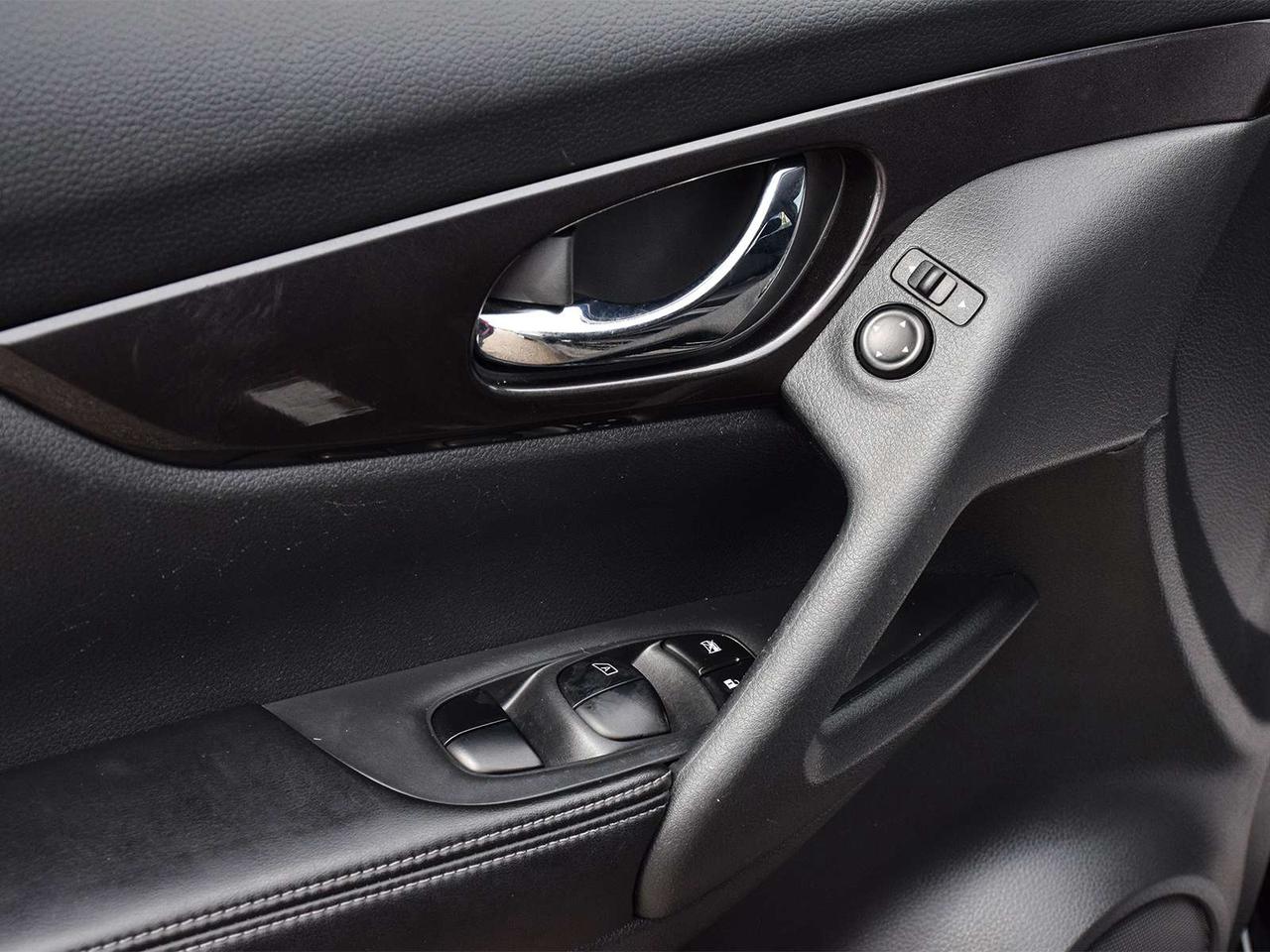 2019 Nissan Rogue S AWD ~Heated Seats + Wheel ~Camera ~CarPlay Photo