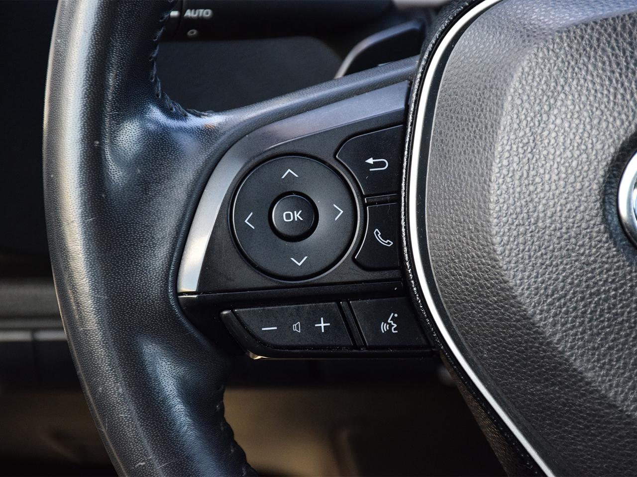 2019 Toyota Corolla Hatchback Heated Seats ~Bluetooth ~Alloys ~Carplay ~Camera Photo