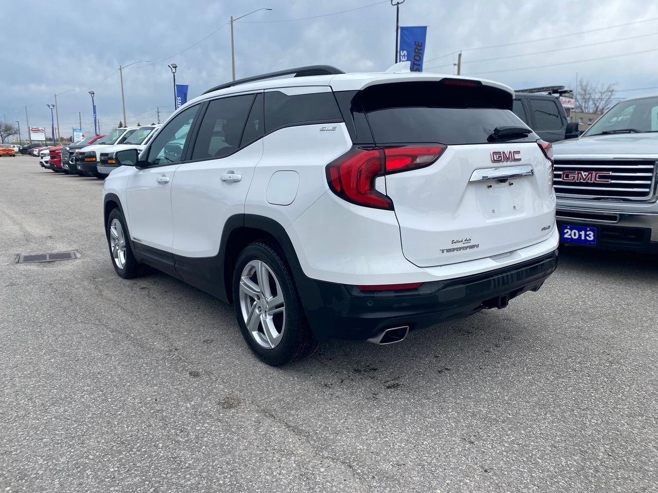 2019 GMC Terrain SLE AWD ~Nav ~Heated Seats ~Moonroof ~Bluetooth Photo