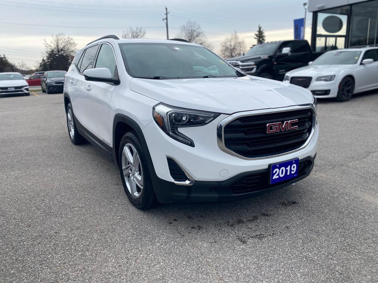 2019 GMC Terrain SLE AWD ~Nav ~Heated Seats ~Moonroof ~Bluetooth Photo