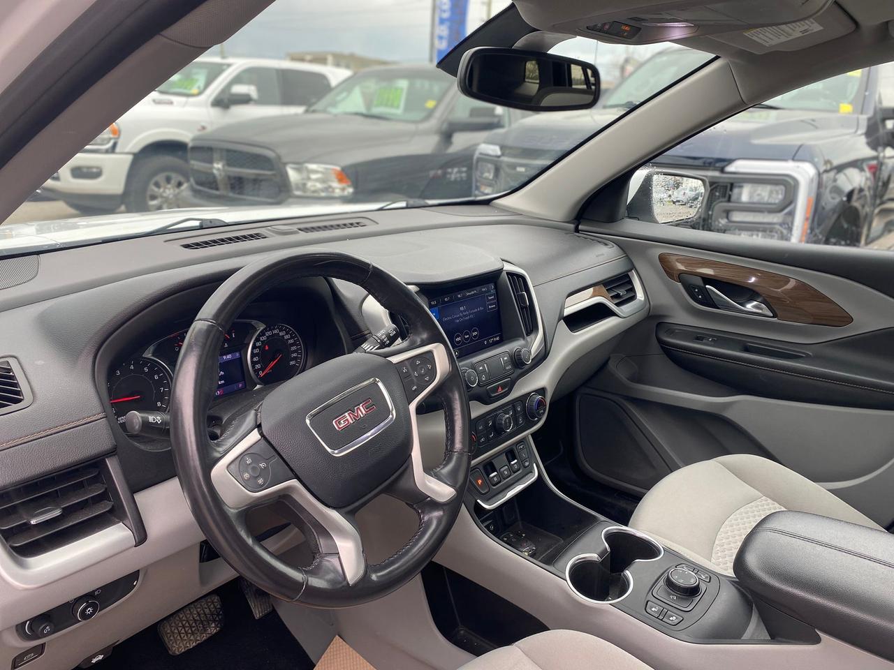 2019 GMC Terrain SLE AWD ~Nav ~Heated Seats ~Moonroof ~Bluetooth Photo
