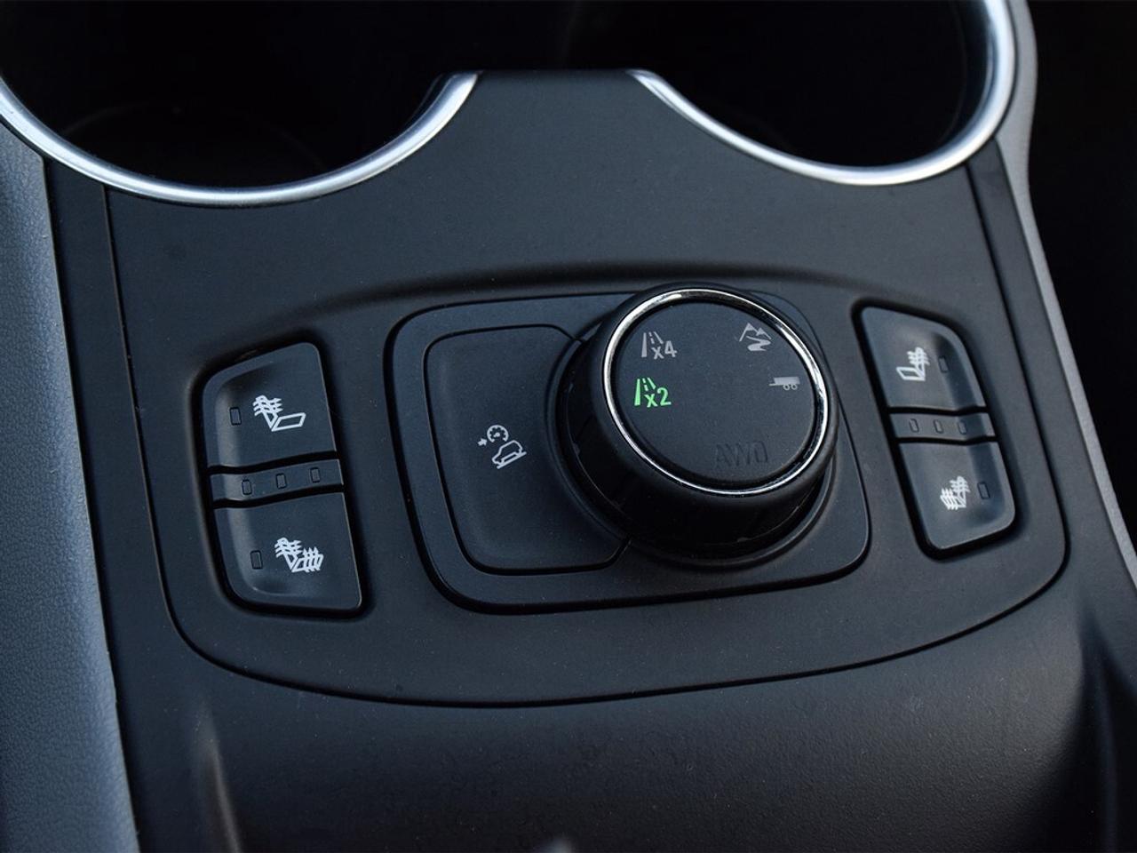 2019 GMC Terrain SLE AWD ~Nav ~Heated Seats ~Moonroof ~Bluetooth Photo