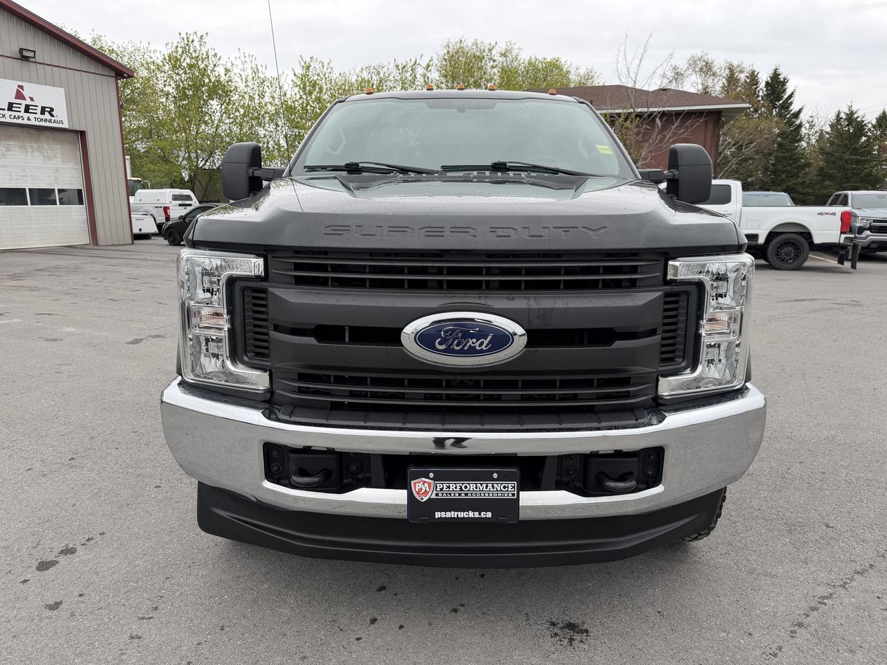 2019 Ford F-250 XL 4WD Reg Cab 8' Box Photo