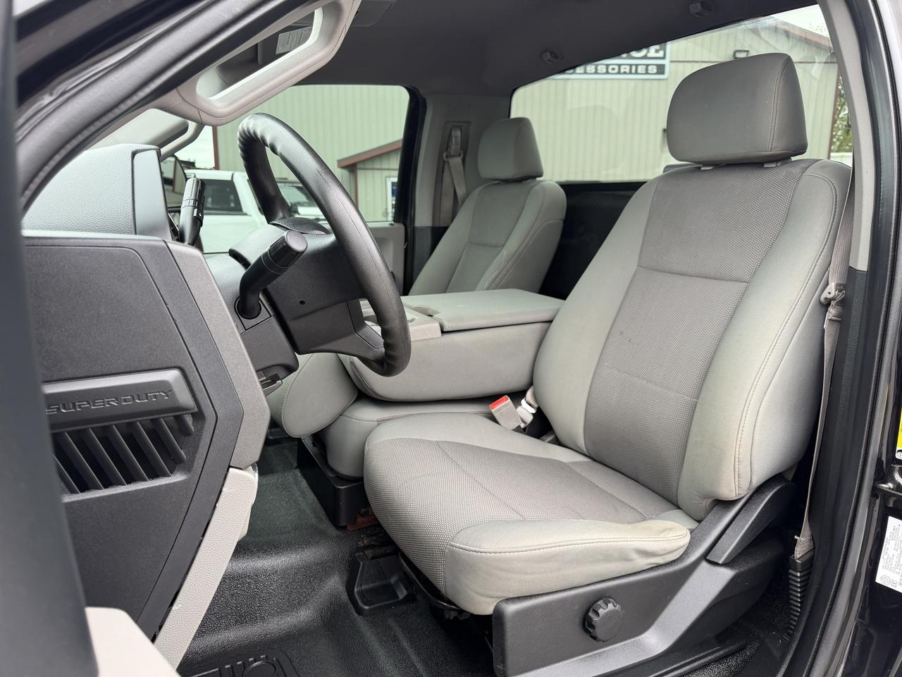 2019 Ford F-250 XL 4WD Reg Cab 8' Box Photo