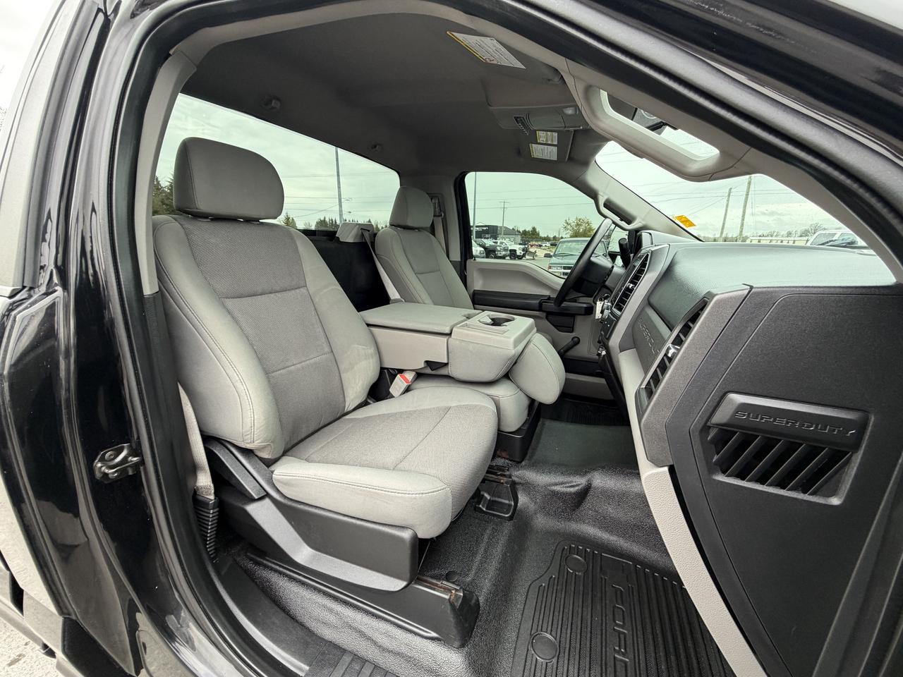 2019 Ford F-250 XL 4WD Reg Cab 8' Box Photo