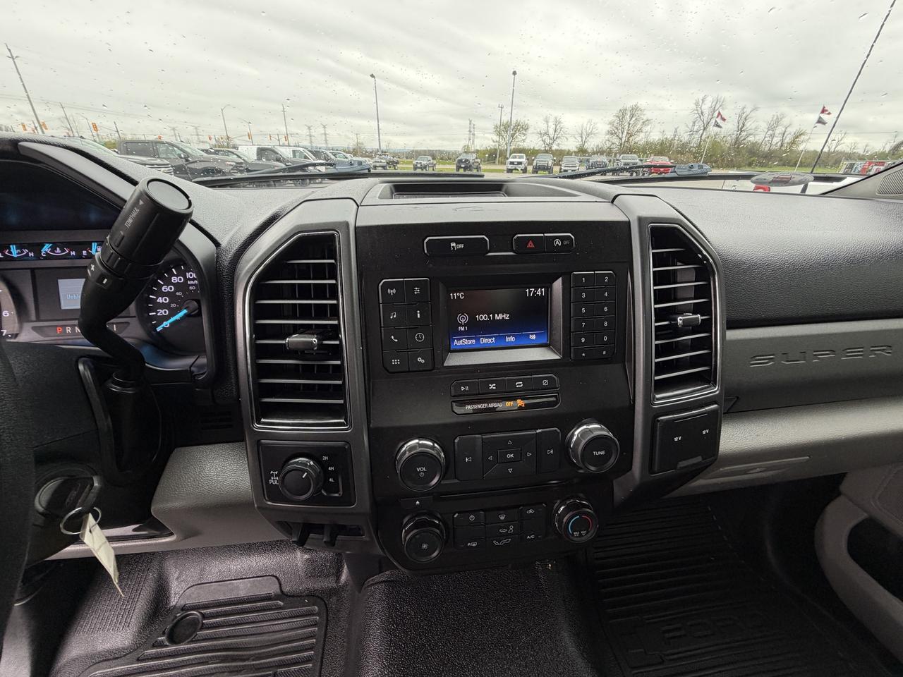 2019 Ford F-250 XL 4WD Reg Cab 8' Box Photo