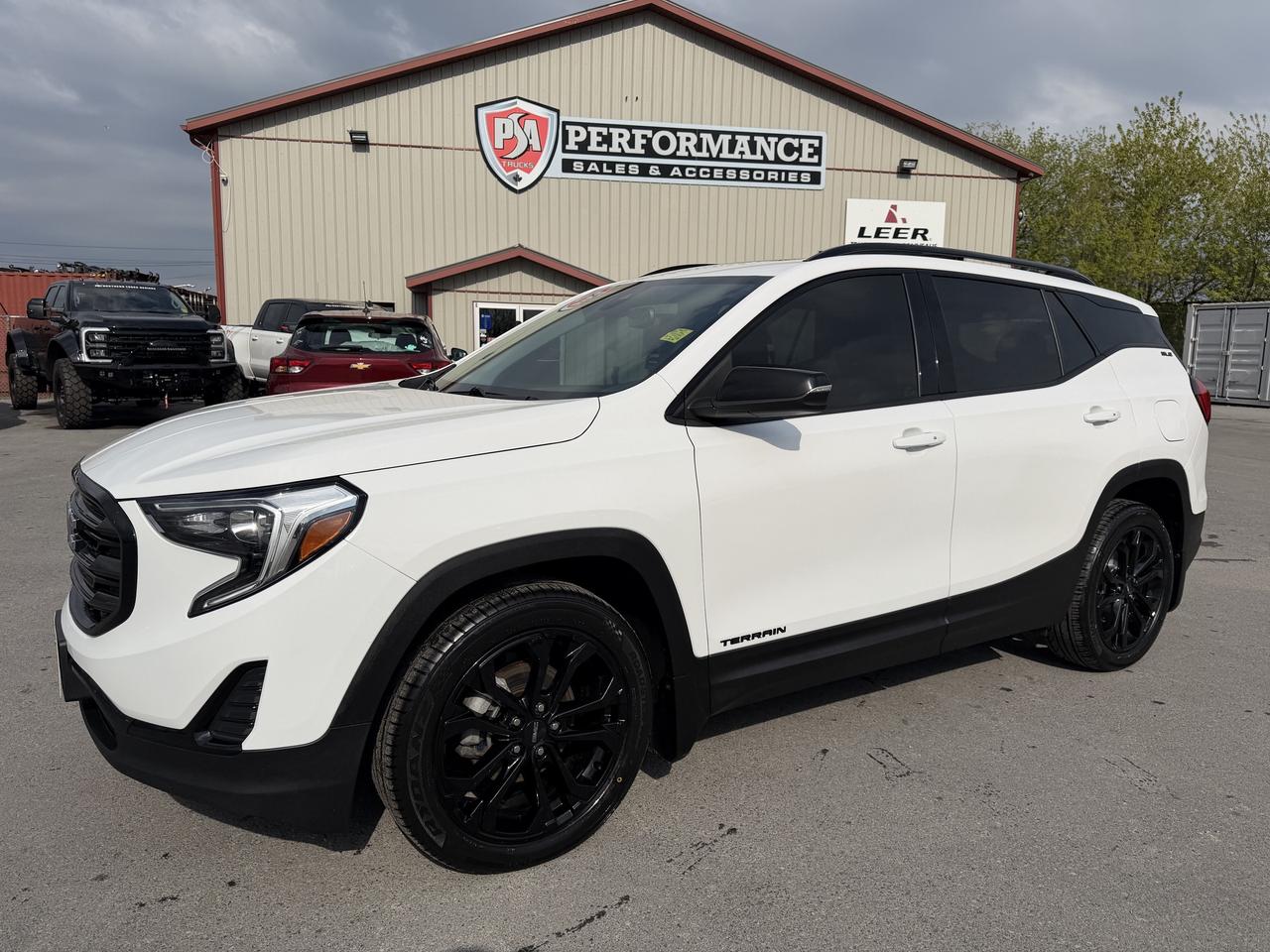 2021 GMC Terrain AWD 4DR SLE Photo2