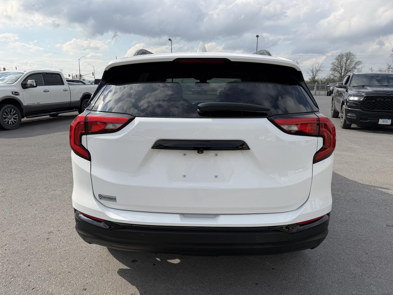 2021 GMC Terrain AWD 4DR SLE Photo