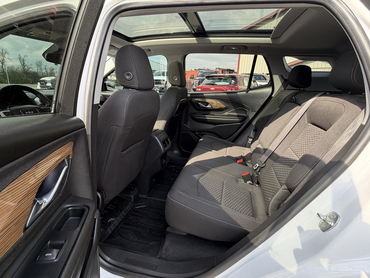 2021 GMC Terrain AWD 4DR SLE Photo