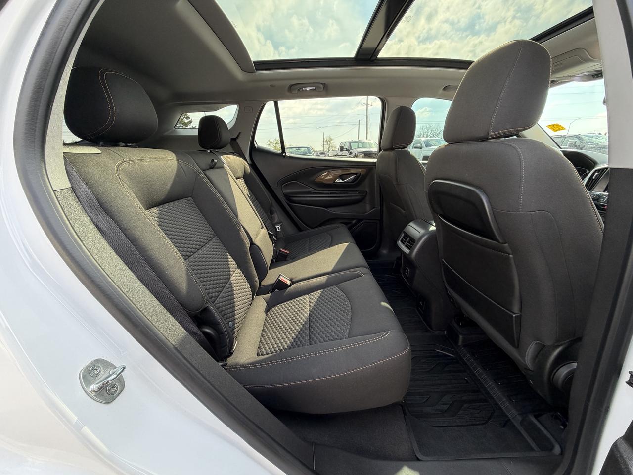 2021 GMC Terrain AWD 4DR SLE Photo