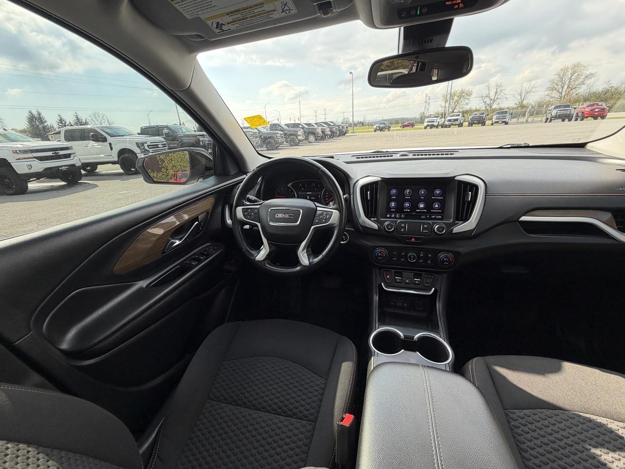 2021 GMC Terrain AWD 4DR SLE Photo