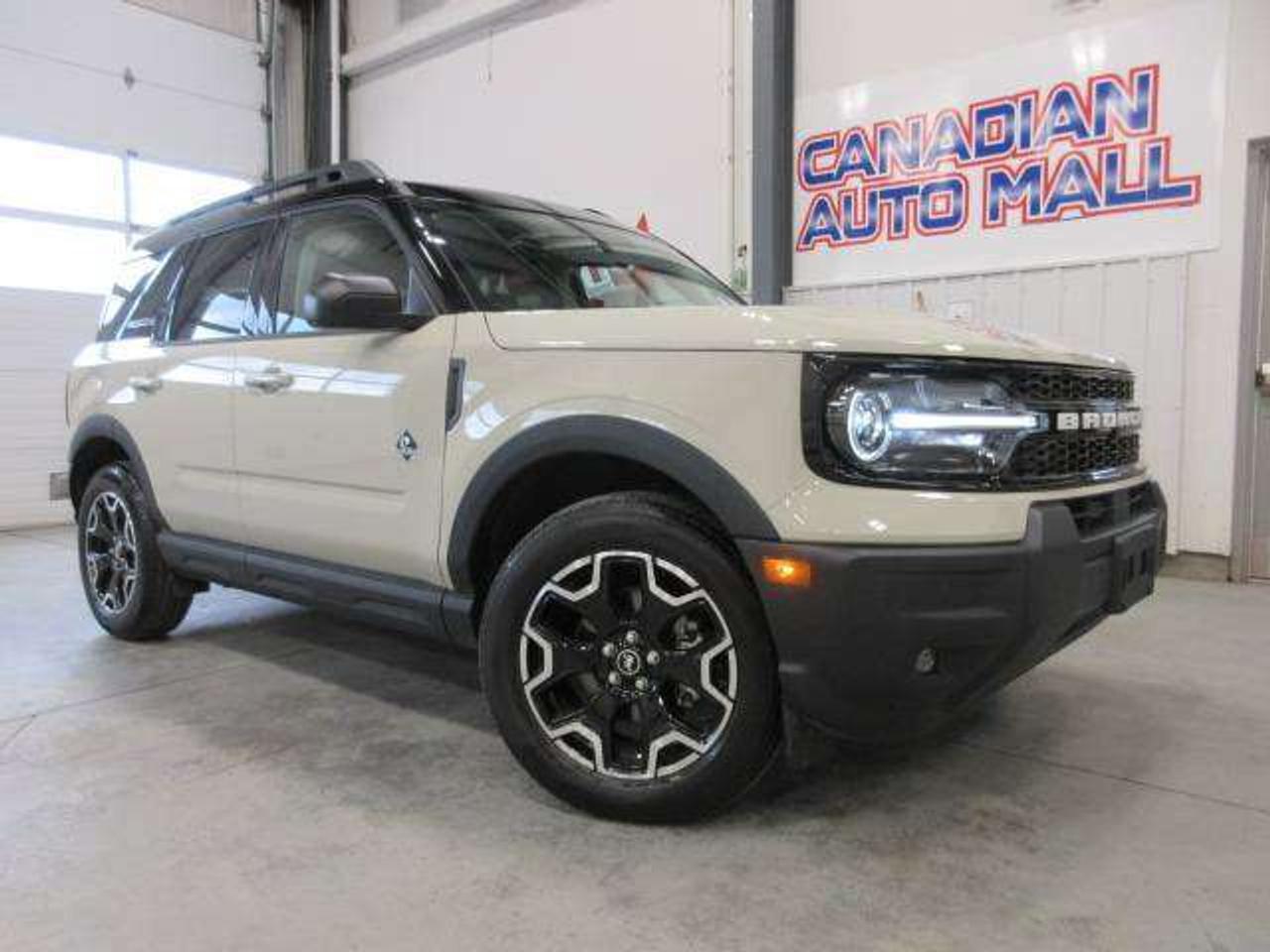 2025 Ford Bronco Sport OUTER BANKS 4X4, HTD. LEATHER, APPLE/ANDROID, 16K! Photo