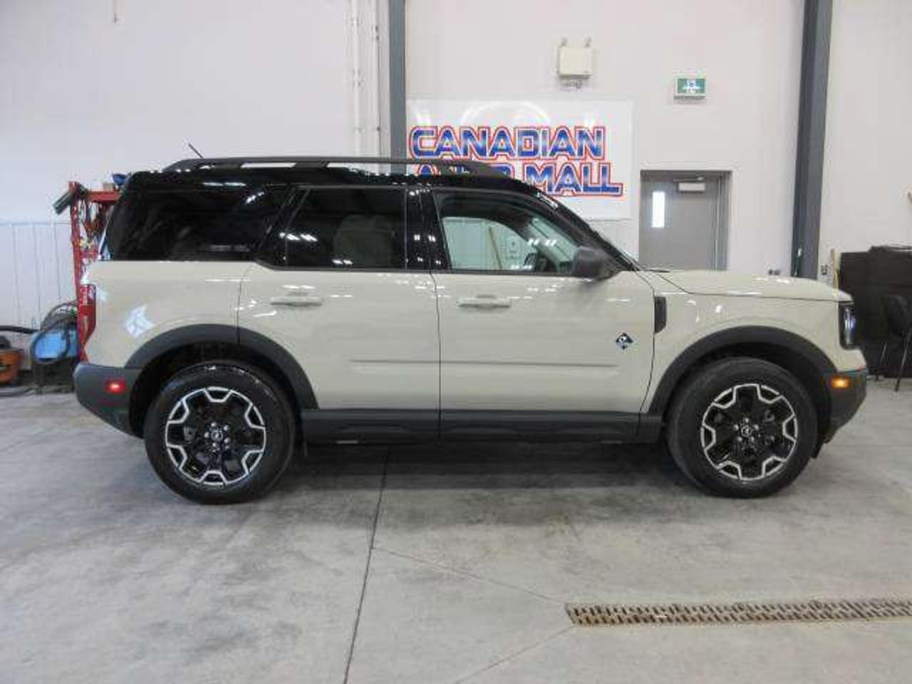 2025 Ford Bronco Sport OUTER BANKS 4X4, HTD. LEATHER, APPLE/ANDROID, 16K! Photo