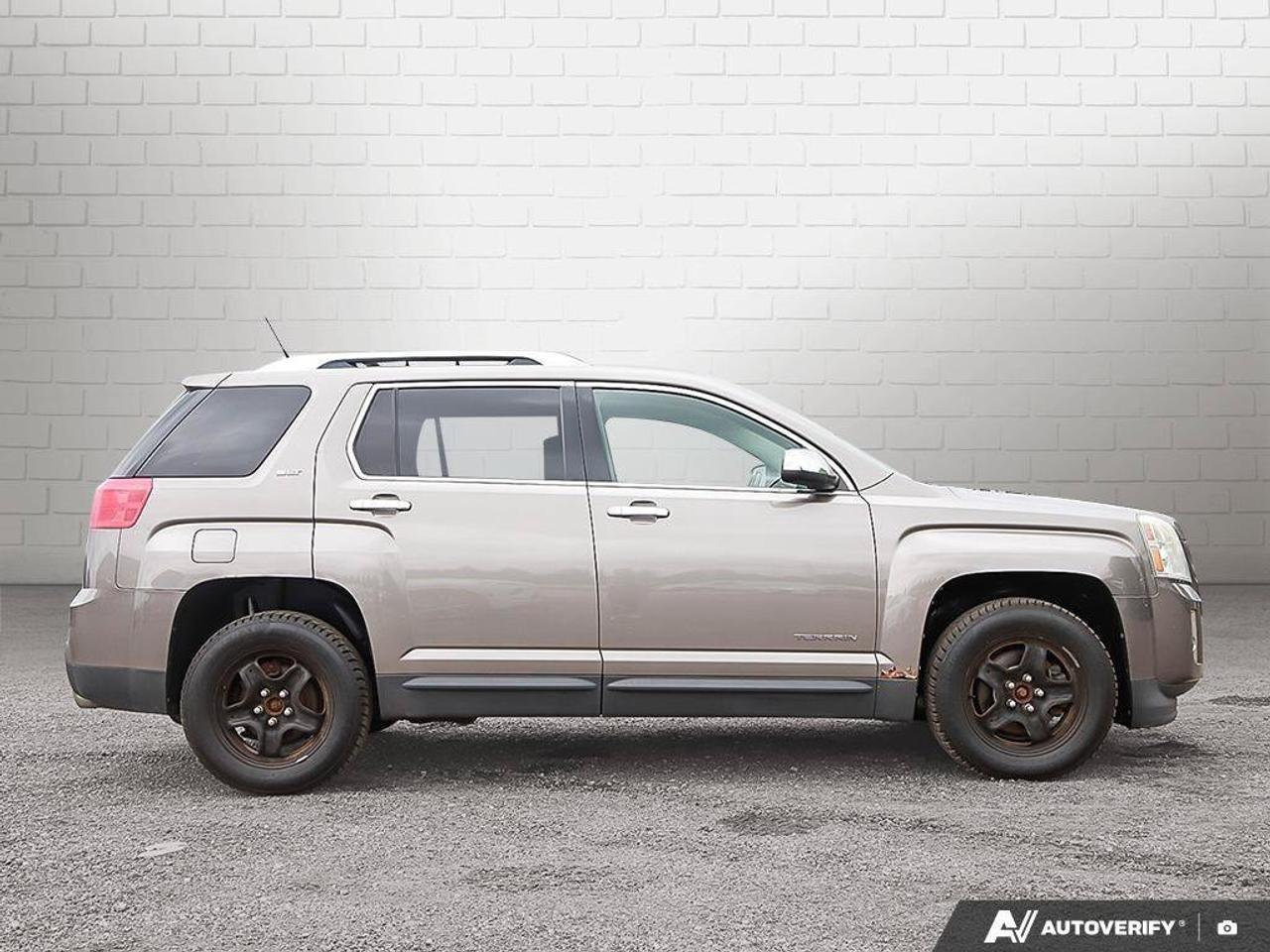 2011 GMC Terrain SLT-2SLT, 2.4L 4-CYL, AWD, LEATHER, ALLOYS, AS-TRA Photo