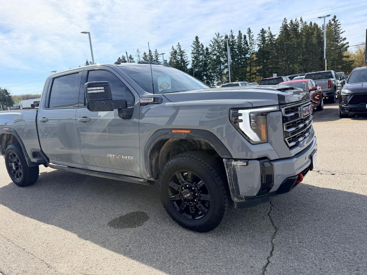 2025 GMC SIERRA 2500HD 4WD Crew Cab 159  AT4 Photo