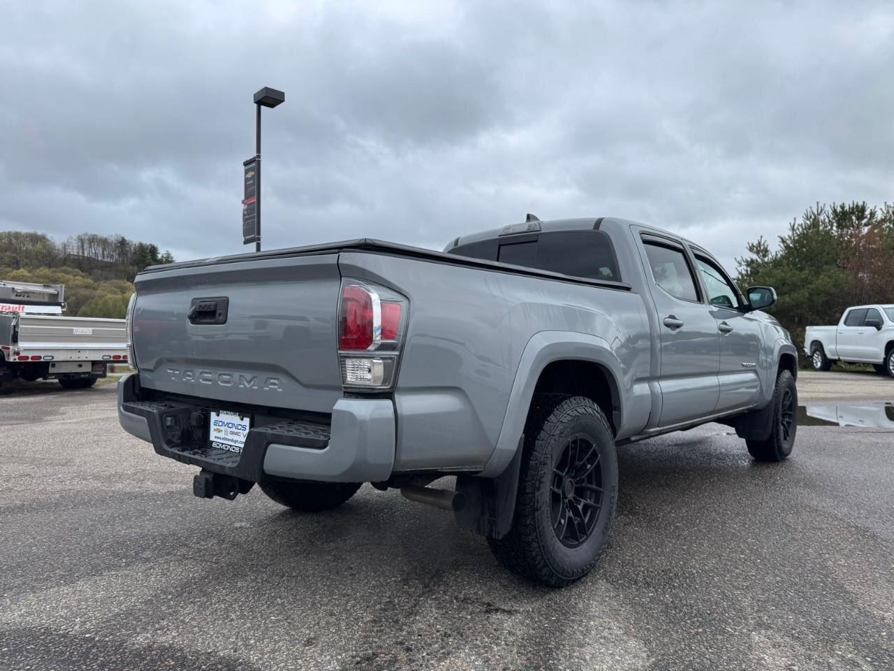 2020 Toyota Tacoma Tonneau Cover   Keyless Entry   Heated Seats Photo