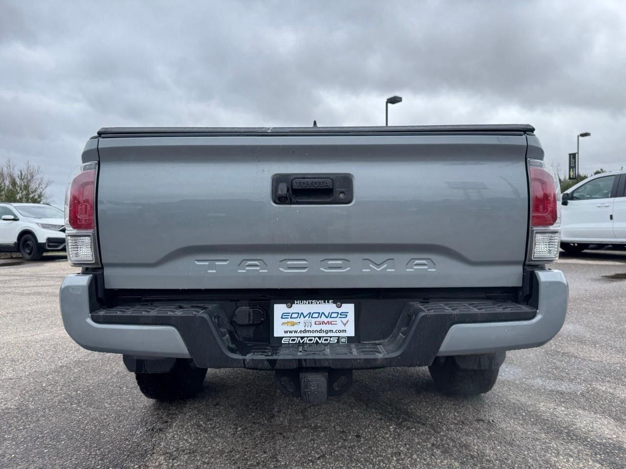2020 Toyota Tacoma Tonneau Cover   Keyless Entry   Heated Seats Photo