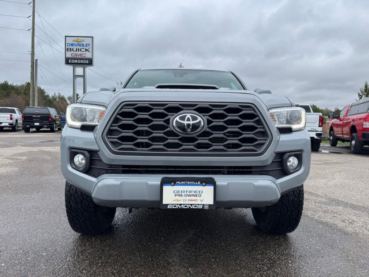 2020 Toyota Tacoma Tonneau Cover   Keyless Entry   Heated Seats Photo