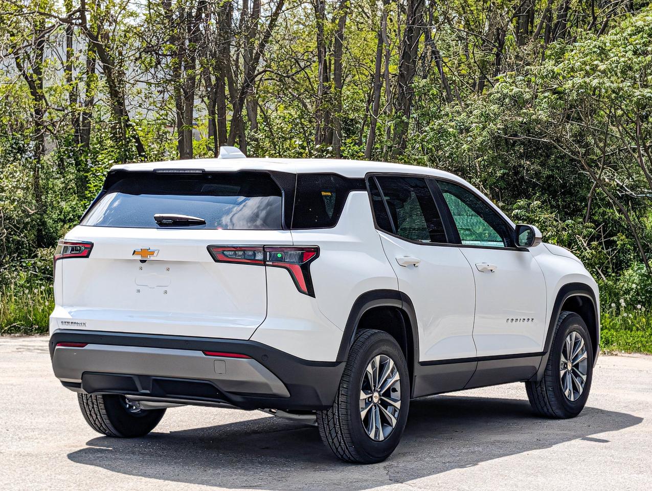 2026 Chevrolet Equinox FWD LT Photo