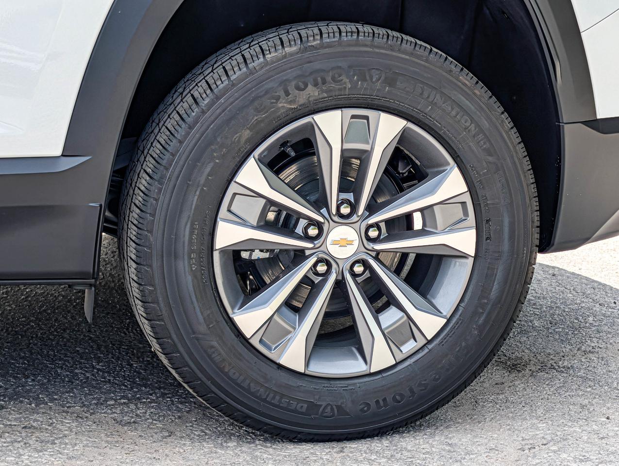 2026 Chevrolet Equinox FWD LT Photo