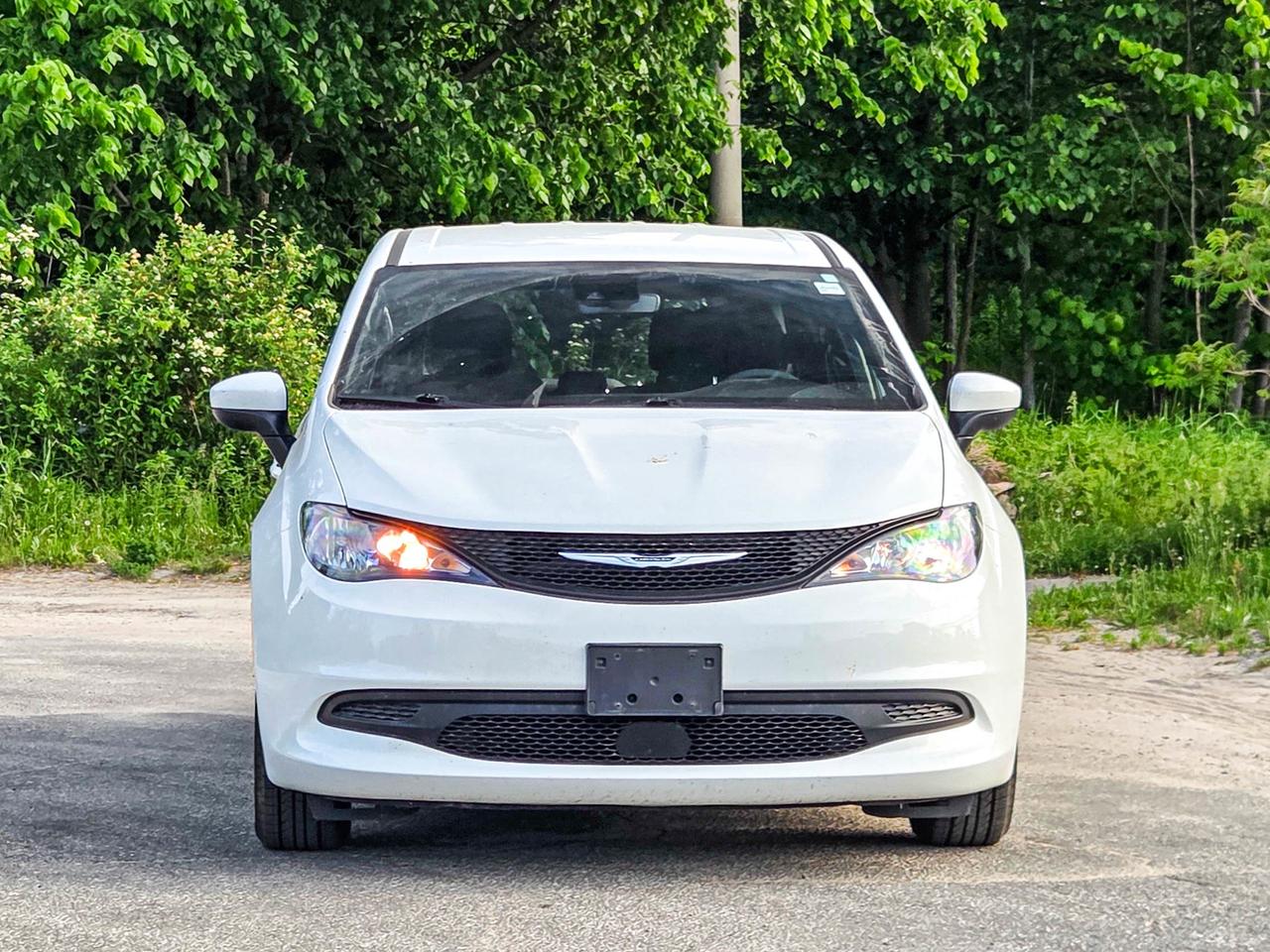 2022 Chrysler Grand Caravan SXT Photo4