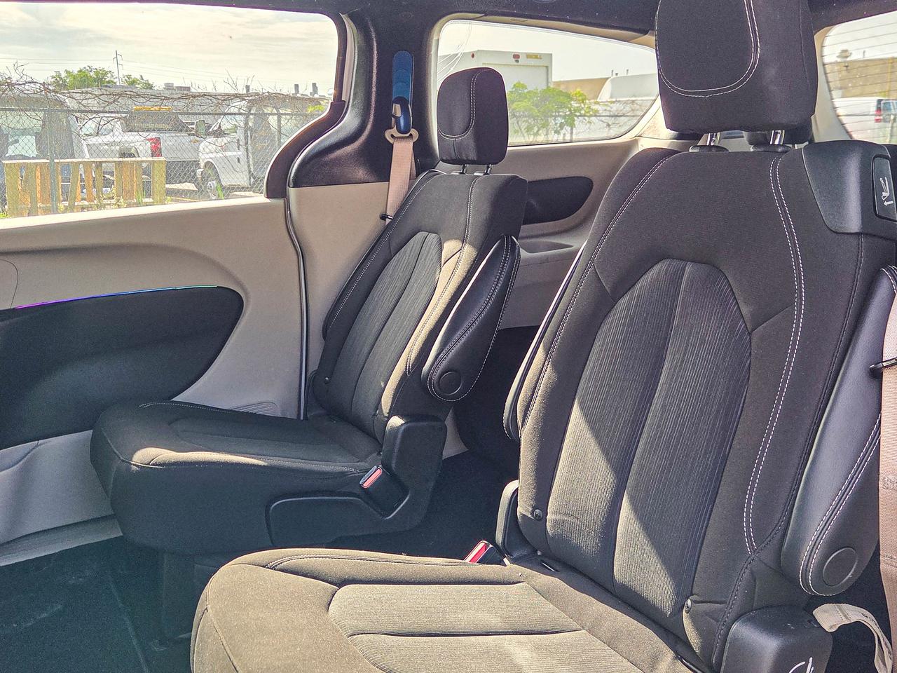2022 Chrysler Grand Caravan SXT Photo