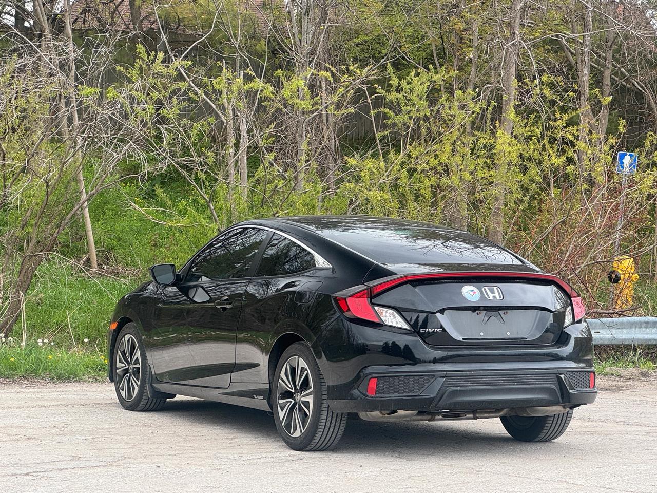 2017 Honda Civic Coupe EX-T Photo