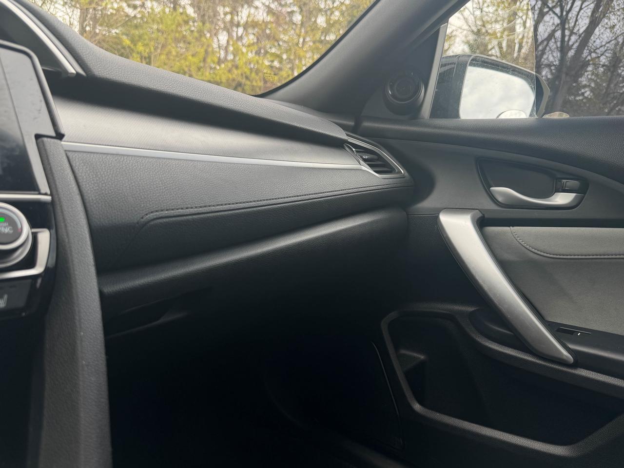2017 Honda Civic Coupe EX-T Photo