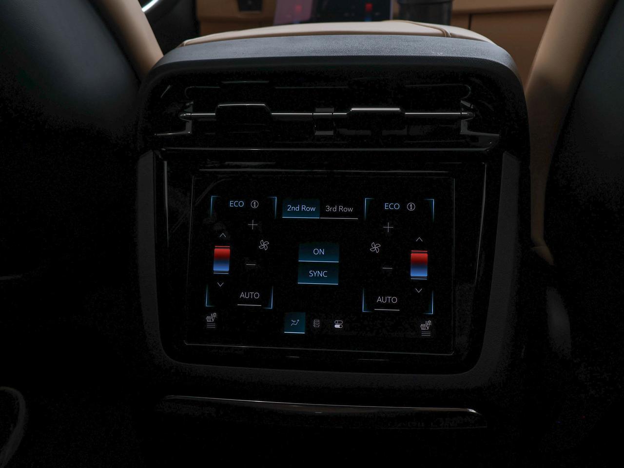 2025 Cadillac Escalade IQ Sport 2 Photo