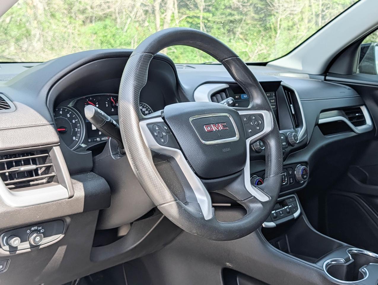2023 GMC Terrain SLE Photo