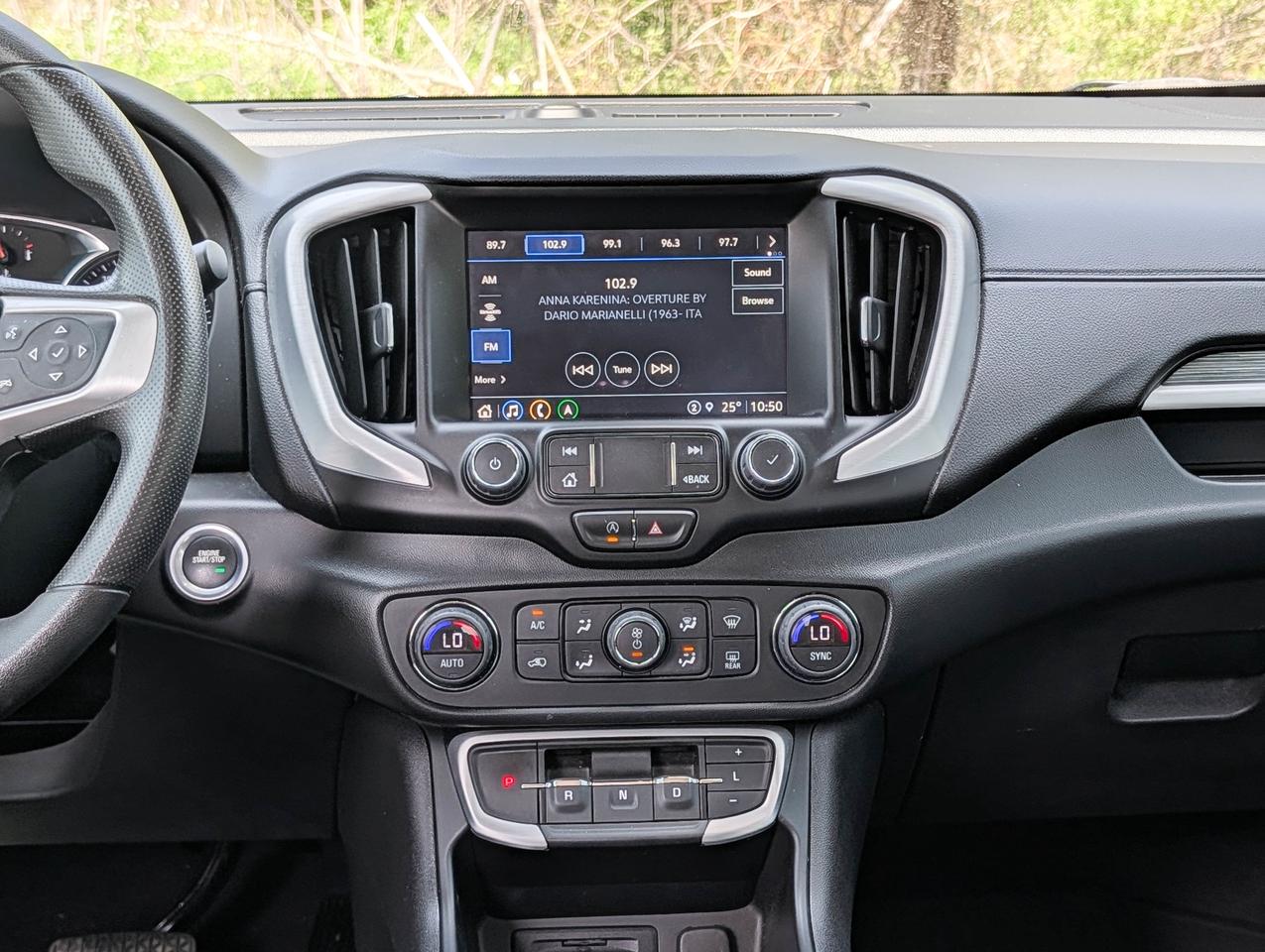 2023 GMC Terrain SLE Photo