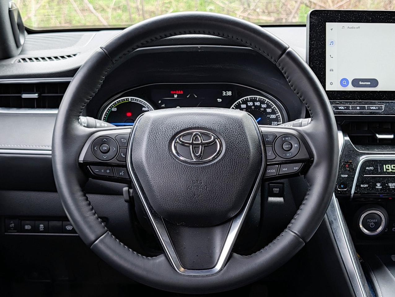 2024 Toyota Venza XLE Photo