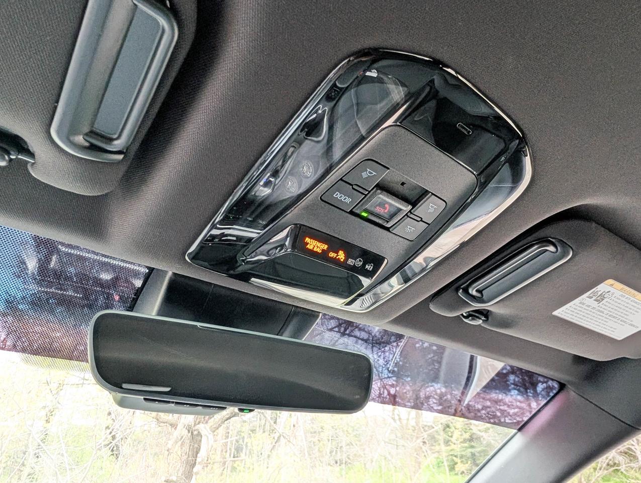 2024 Toyota Venza XLE Photo
