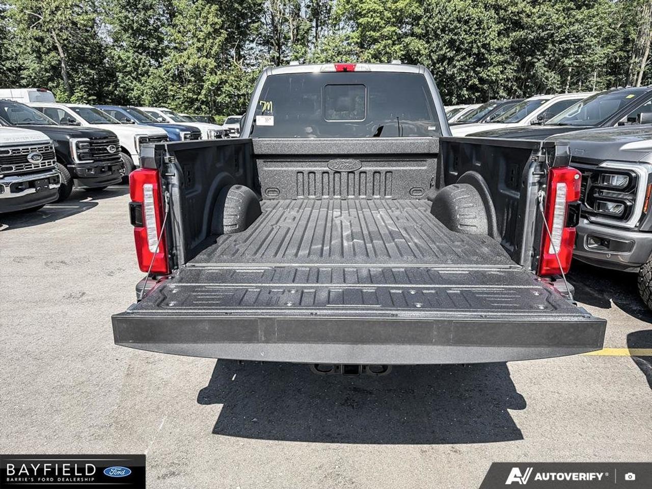 2026 Ford F-250 LARIAT Photo