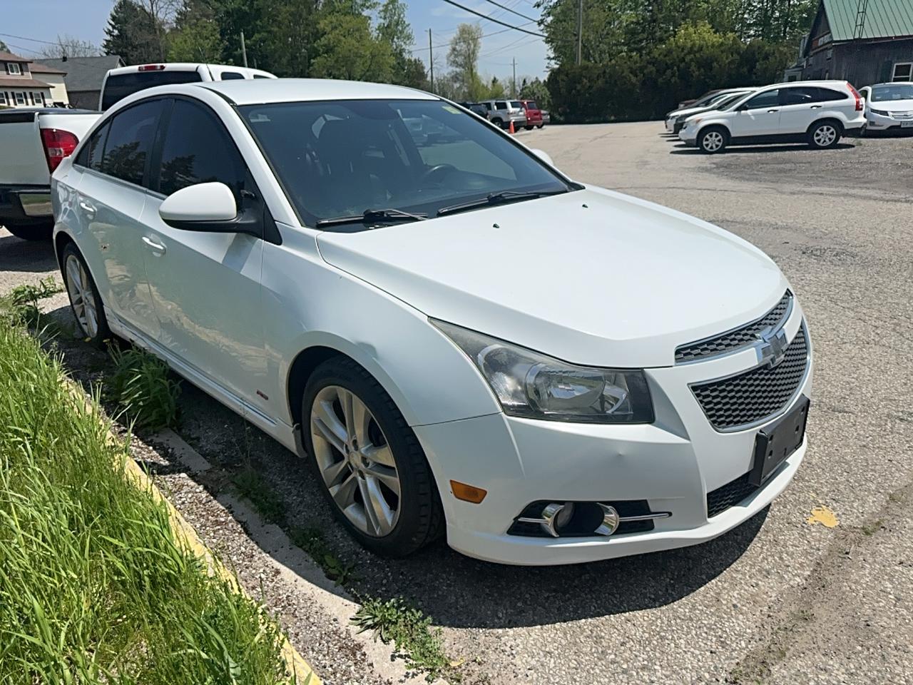 2014 Chevrolet Cruze 2LT Photo3