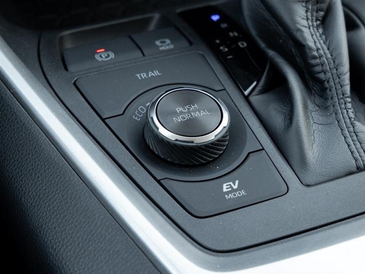 2019 Toyota RAV4 Hybrid XLE Sunroof | Backup Cam | Heated Seats | XLE Photo