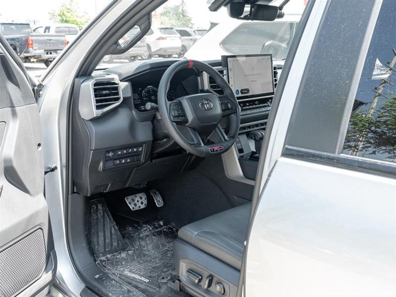 2025 Toyota Tundra Hybrid CrewMax Limited Pano Sunroof | Backup Cam | Navi | Heated Seats | Wireless Charging | Limited Photo
